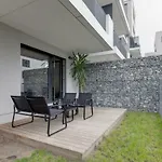 Waltrovka Garden Apartment With Parking, Netflix, Hbo