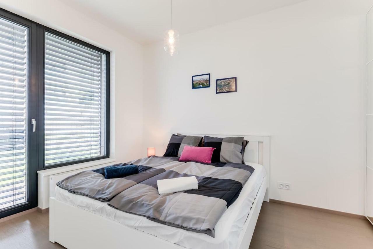 Waltrovka Garden With Parking, Netflix, Hbo Appartamento