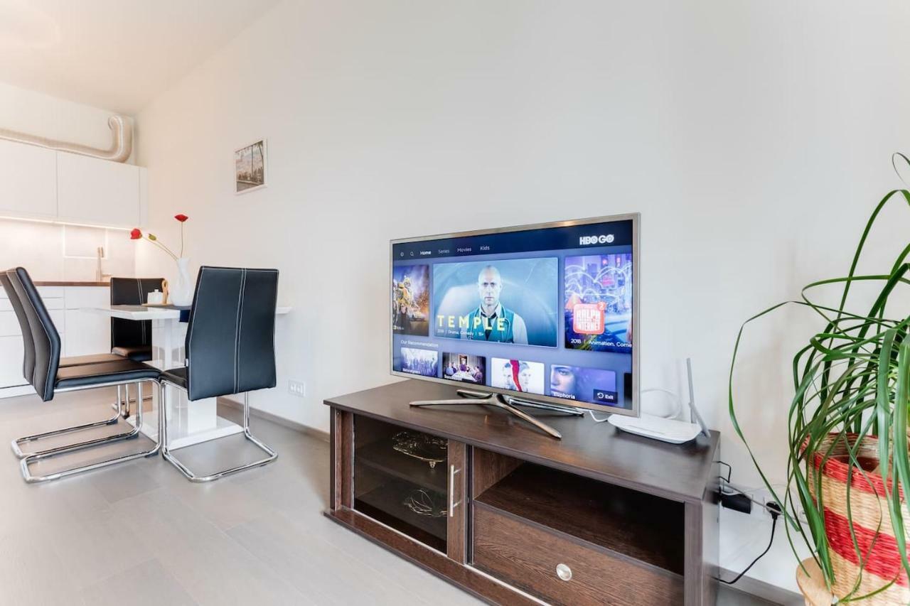 Waltrovka Garden With Parking, Netflix, Hbo Appartamento
